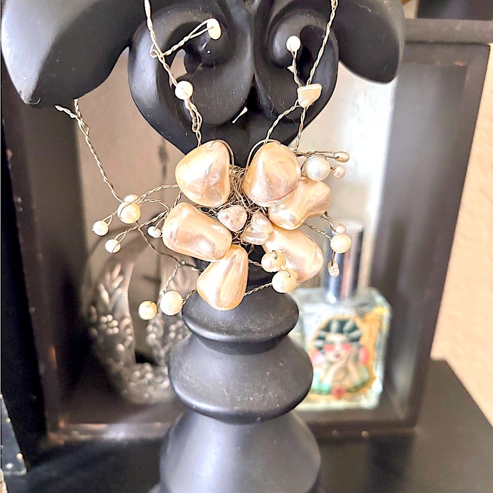 Cottage Vintage Artisan Freshwater Pearl Twisted Silver Wire Pendant Necklace